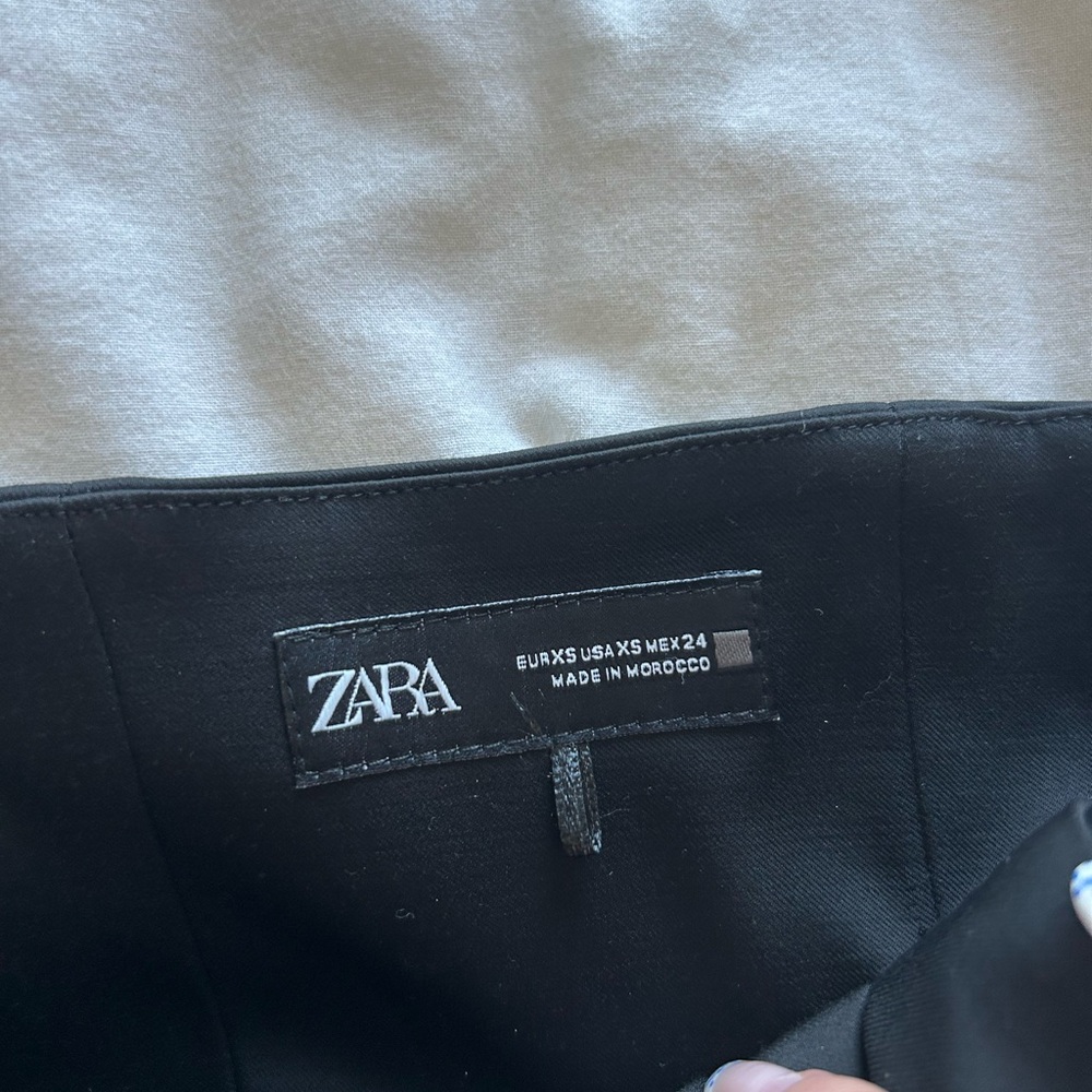 Zara Black Strapless Pleated Peplum Top - Picture 3 of 3